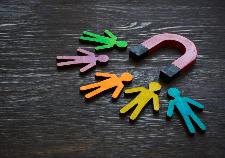 Magnet,And,Figures,Of,People.,Customer,Acquisition,And,Retention. employee retention strategies